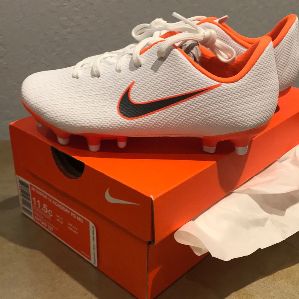 Girls soccer shoes